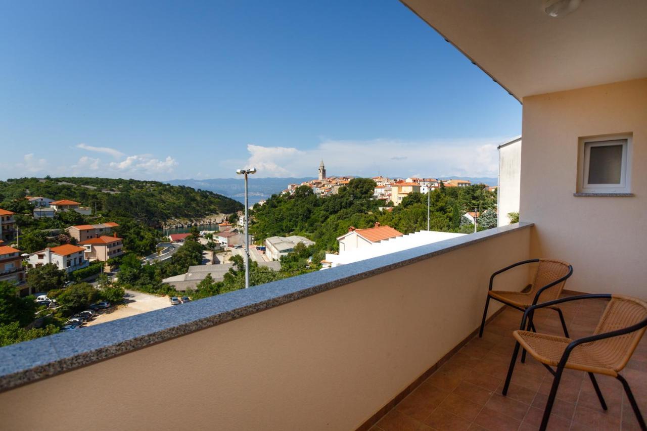 Villa Mirela Apartment Vrbnik Kültér fotó