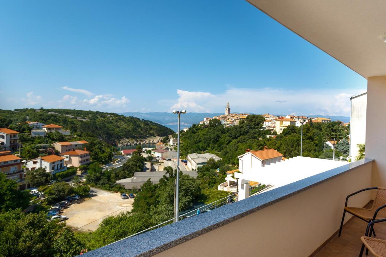 Villa Mirela Apartment Vrbnik Kültér fotó