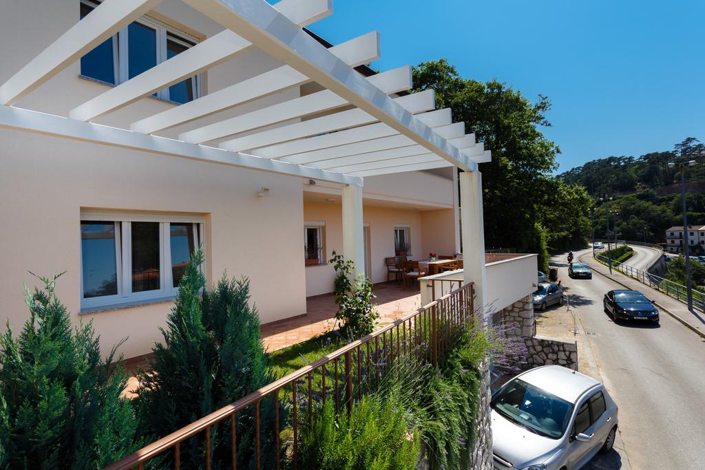Villa Mirela Apartment Vrbnik Kültér fotó