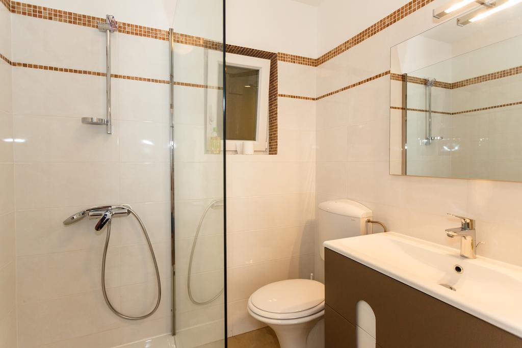 Villa Mirela Apartment Vrbnik Kültér fotó